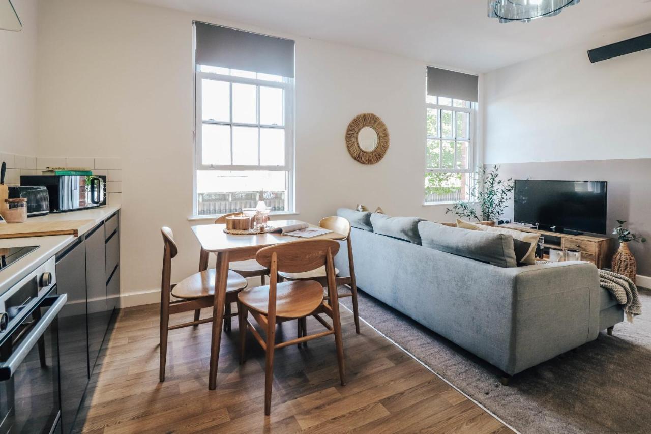 Principality View Apartment Two, By Solace Stays คาร์ดิฟฟ์ ภายนอก รูปภาพ