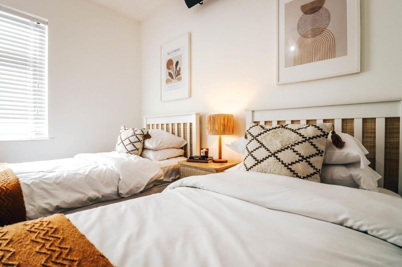 Principality View Apartment Two, By Solace Stays คาร์ดิฟฟ์ ภายนอก รูปภาพ